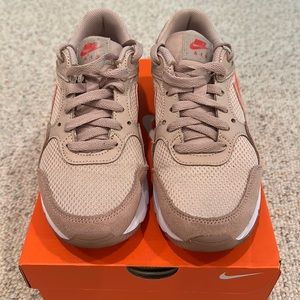 Nike air Max SC Women’s shoes size 6.5